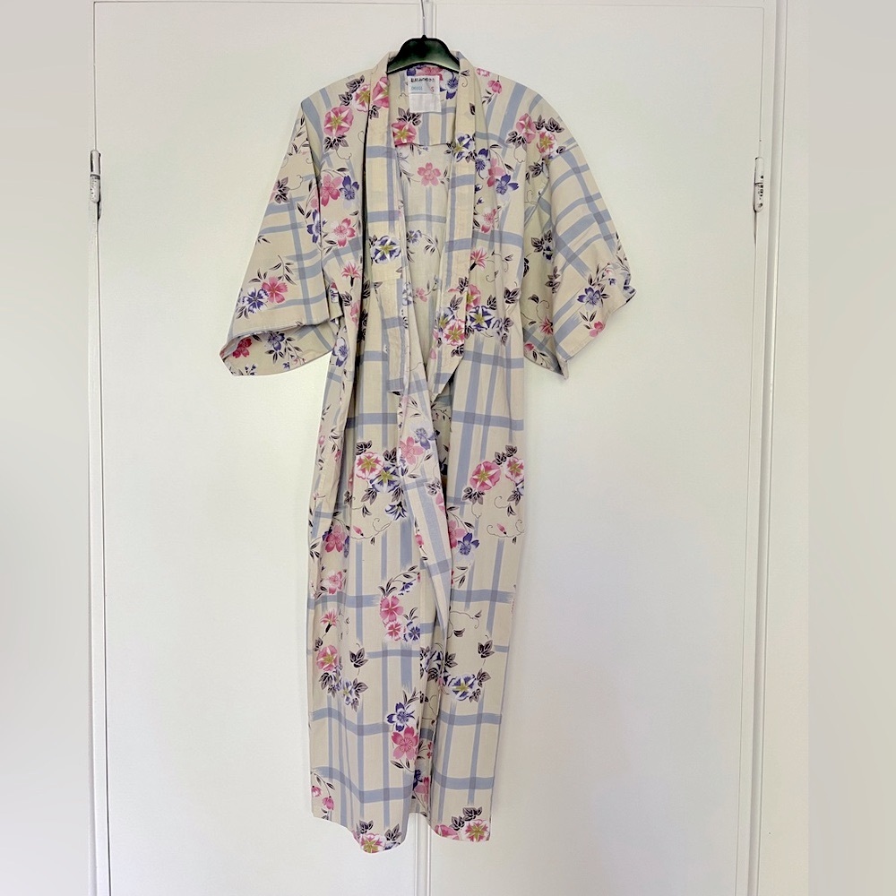 Japanese Women's Cotton Kimono Robe